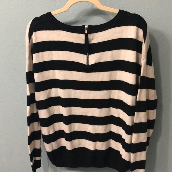 H&M black and white striped sweater - Picture 3 of 4